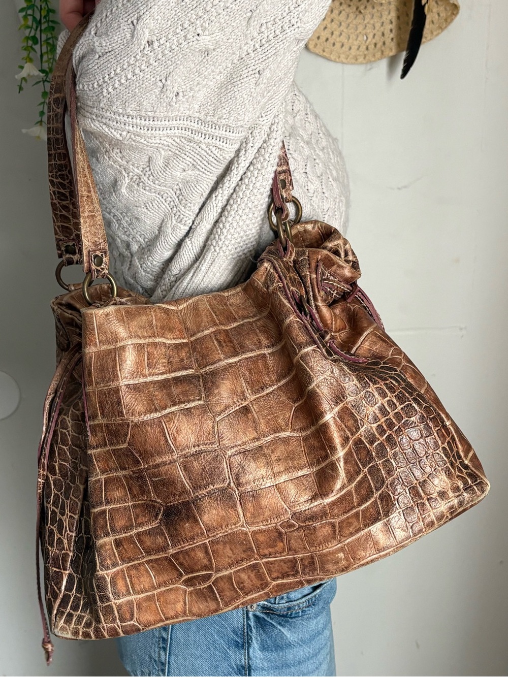 Croc-Embossed Brown Leather Shoulder Bag MADE IN ITALY